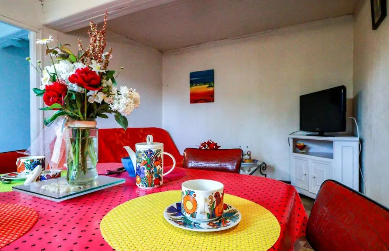 Prázdninový dům Maison Charmante A Aignes Avec Jardin Et Barbecue