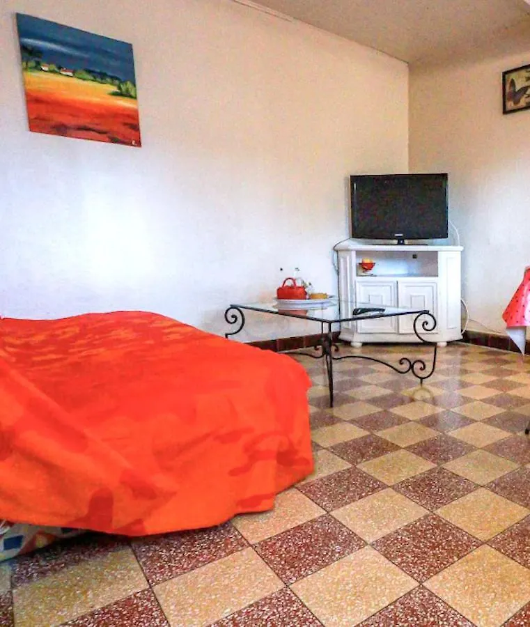 Maison Charmante A Aignes Avec Jardin Et Barbecue Prázdninový dům